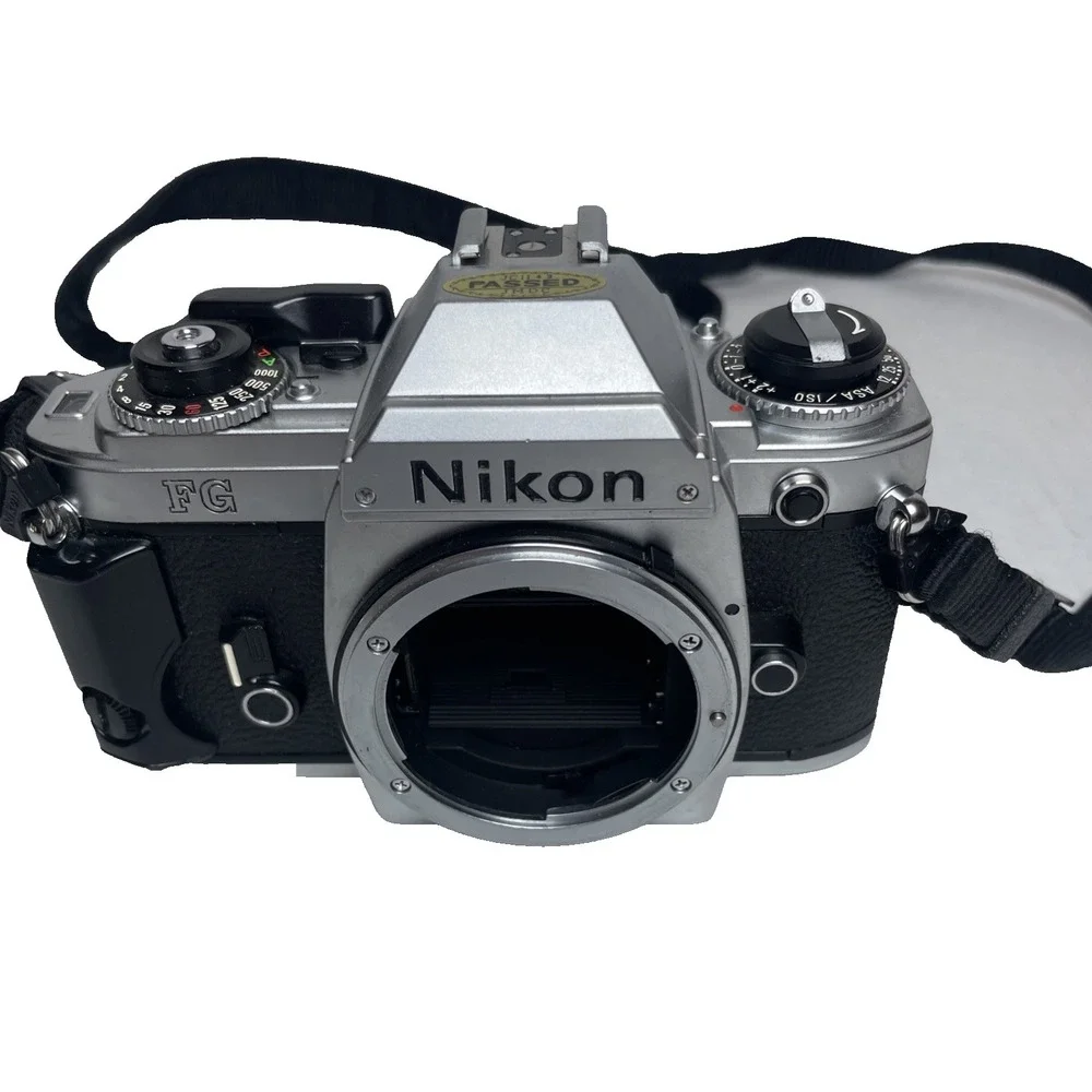 Nikon FG F-G Chrome 35mm Film analog SLR camera body ONLY not working